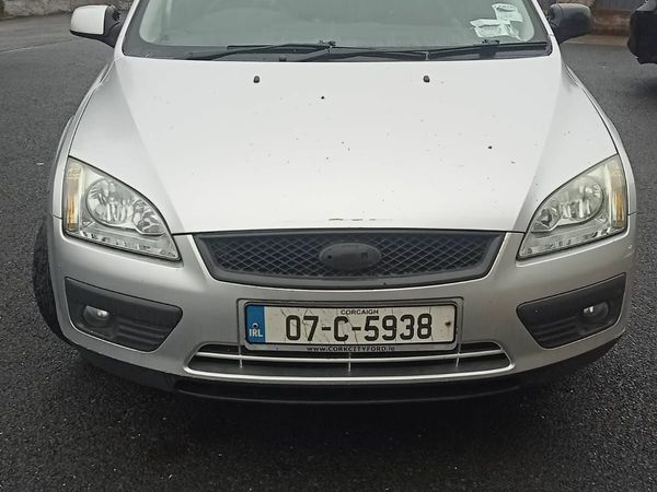 Ford Focus Saloon, Petrol, 2007, Silver