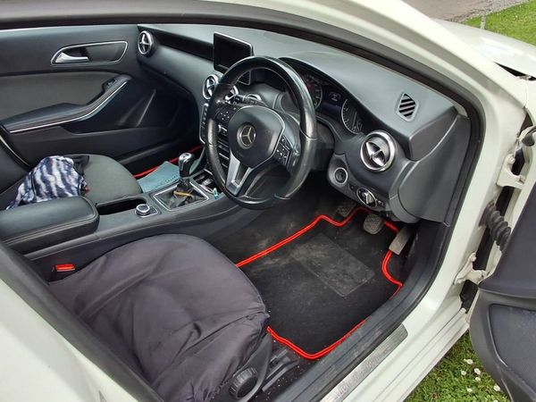 Mercedes-Benz A-Class Hatchback, Diesel, 2015, White
