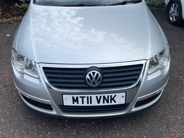 Volkswagen Passat Saloon, Diesel, 2011, Silver
