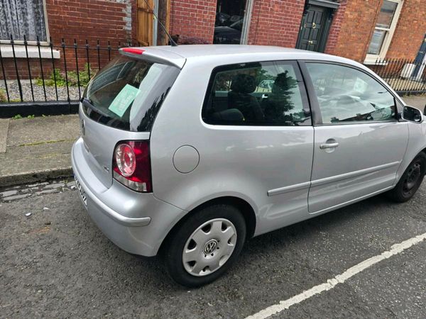 Volkswagen Polo Hatchback, Petrol, 2009, Silver