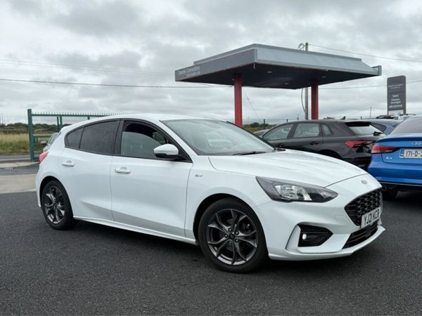 Ford Focus Hatchback, Diesel, 2021, White
