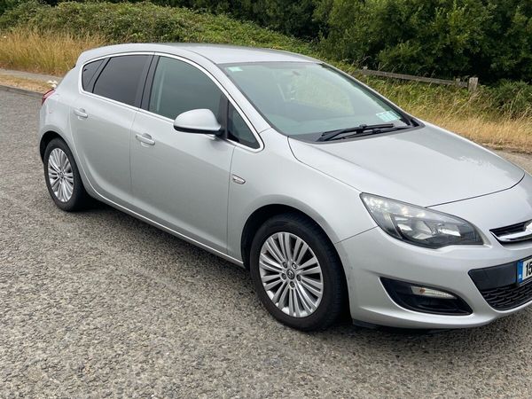 Opel Astra Hatchback, Diesel, 2015, Silver