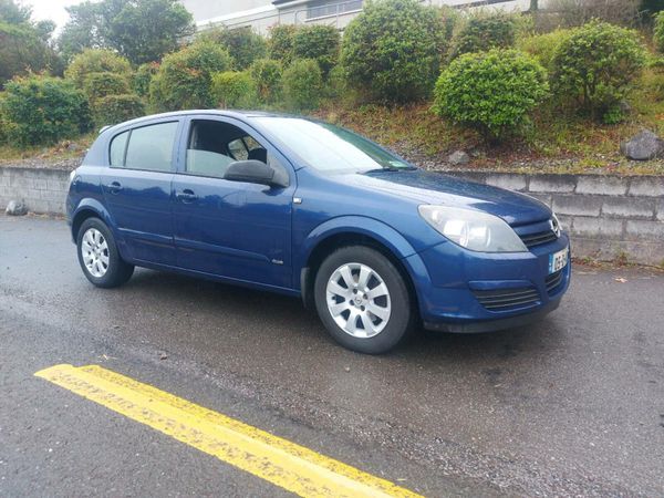 Opel Astra Hatchback, Petrol, 2005, Blue
