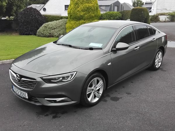 Opel Insignia Hatchback, Diesel, 2017, Grey