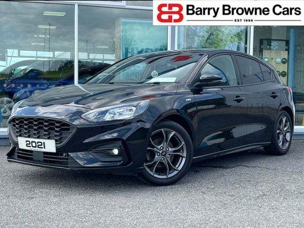 Ford Focus Hatchback, Petrol, 2021, Black
