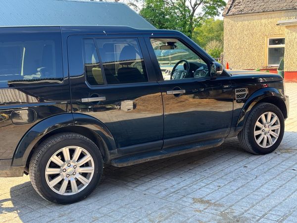 Land Rover Discovery SUV, Diesel, 2015, Black