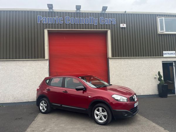 Nissan Qashqai MPV, Diesel, 2013, Red