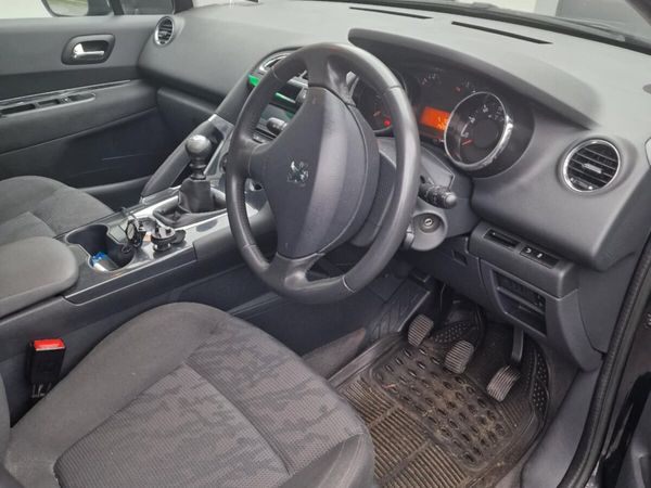 Peugeot 3008 MPV, Diesel, 2013, Black