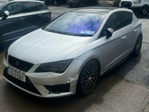 SEAT Leon Estate, Petrol, 2016, Silver