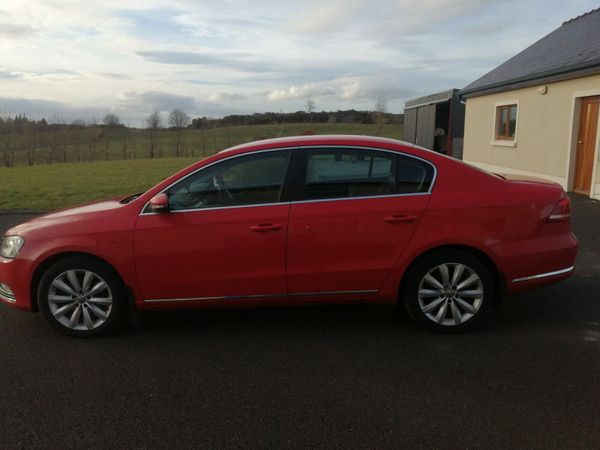 Volkswagen Passat Saloon, Diesel, 2013, Red