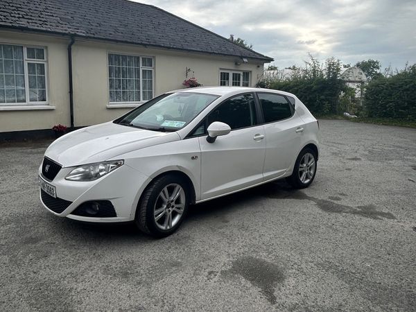 SEAT Ibiza Hatchback, Petrol, 2011, White