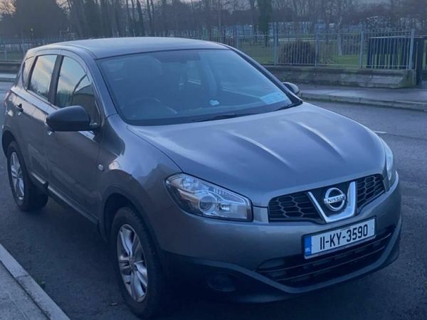 Nissan Qashqai Hatchback, Diesel, 2011, Grey