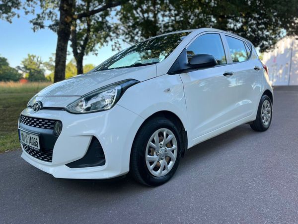 Hyundai i10 Hatchback, Petrol, 2018, White