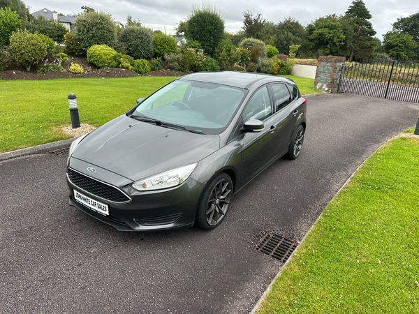 Ford Focus Hatchback, Diesel, 2017, Grey