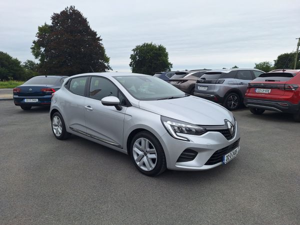 Renault Clio Hatchback, Petrol, 2021, Grey