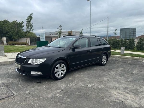 Skoda Superb Estate, Diesel, 2011, Black