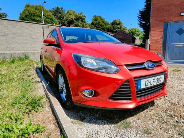 Ford Focus Saloon, Diesel, 2012, Red