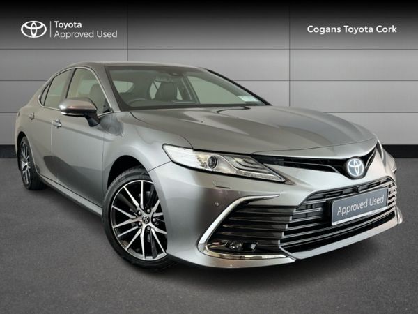 Toyota Camry Saloon, Petrol Hybrid, 2023, Silver