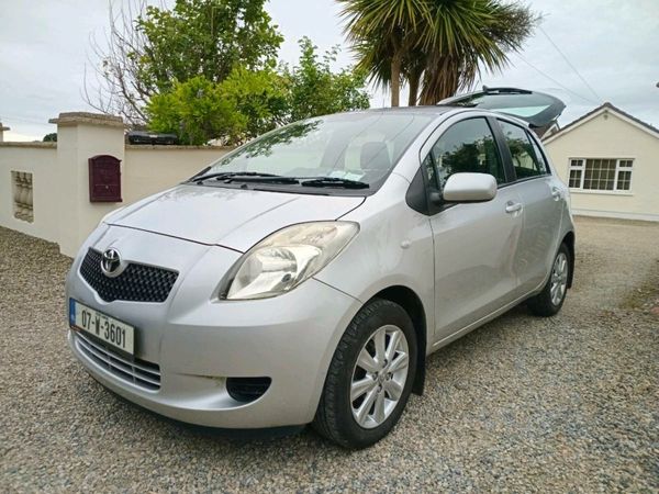 Toyota Yaris Hatchback, Petrol, 2007, Silver