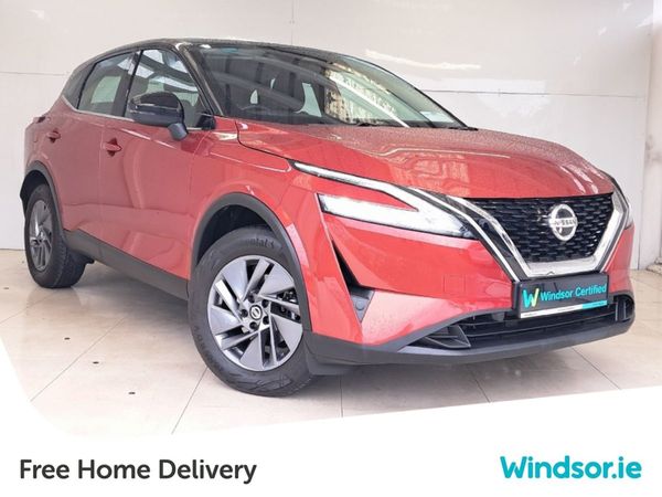 Nissan Qashqai Crossover, Petrol, 2022, Red