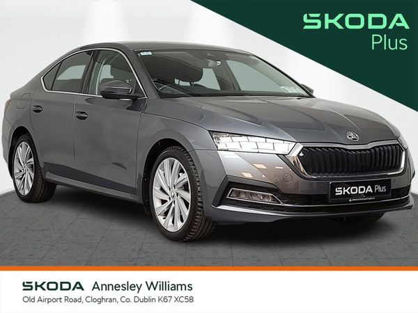 Skoda Octavia Saloon, Petrol, 2023, Grey