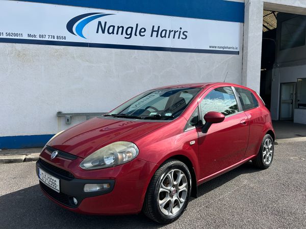 Fiat Punto Hatchback, Petrol, 2012, Red