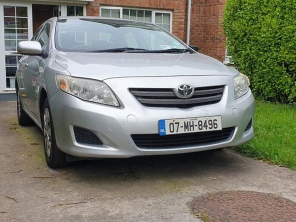 Toyota Corolla Saloon, Petrol, 2007, Silver