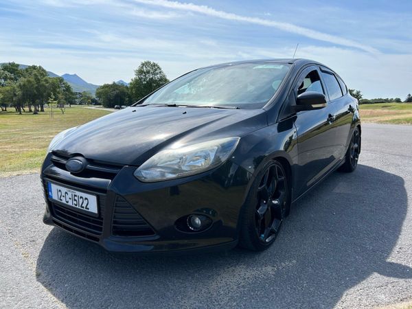 Ford Focus Hatchback, Diesel, 2012, Black