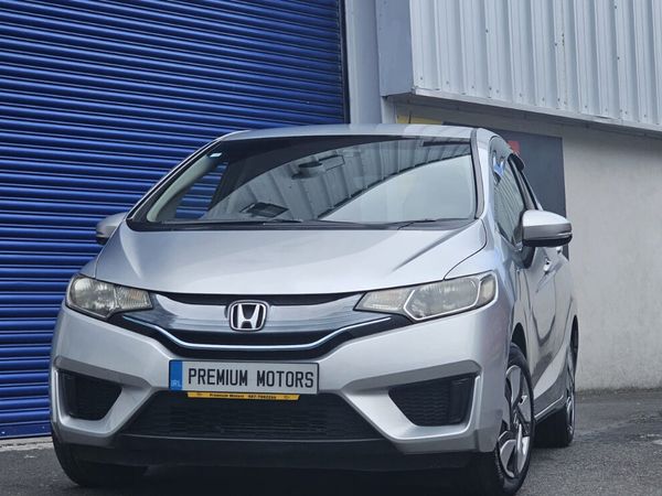 Honda Fit Hatchback, Petrol Hybrid, 2014, Silver