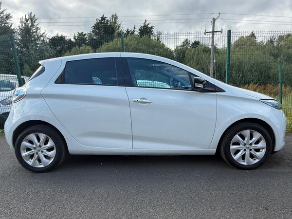 Renault Zoe Hatchback, Electric, 2015, White