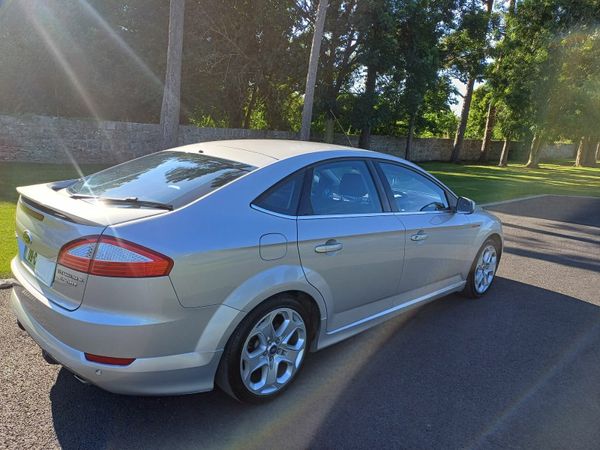 Ford Mondeo Hatchback, Petrol, 2009, Silver