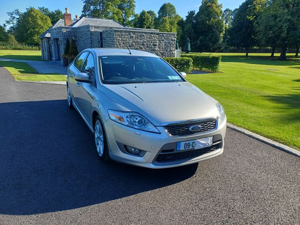 Ford Mondeo Hatchback, Petrol, 2009, Silver