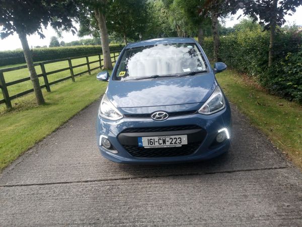 Hyundai i10 Hatchback, Petrol, 2016, Blue