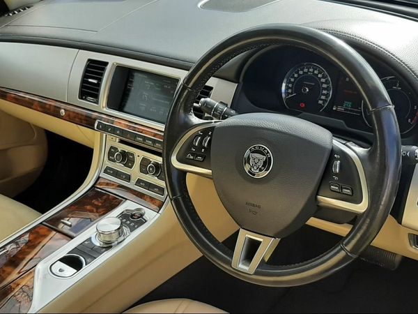 Jaguar XF Saloon, Diesel, 2014, Black