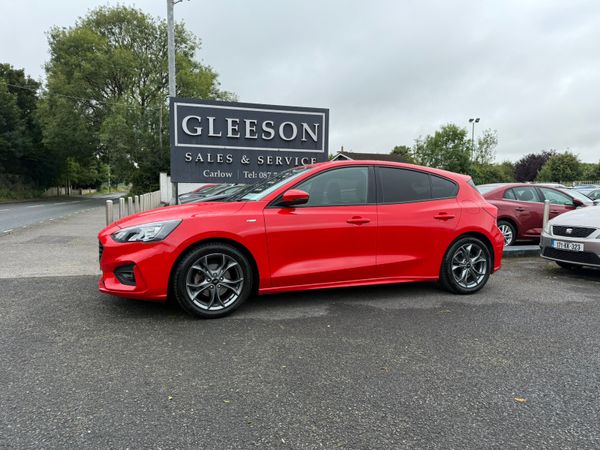 Ford Focus Hatchback, Diesel, 2020, Red