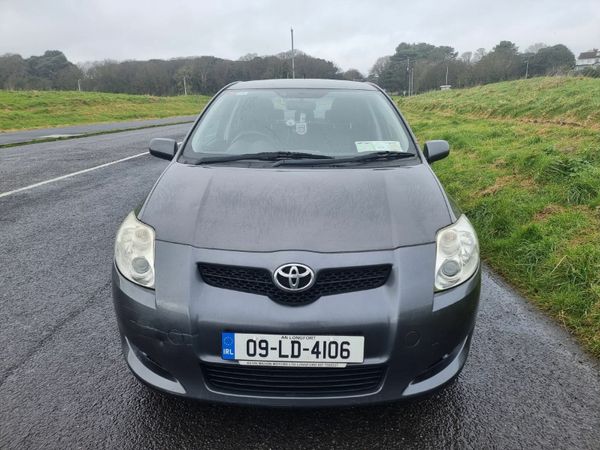 Toyota Auris Hatchback, Petrol, 2009, Grey