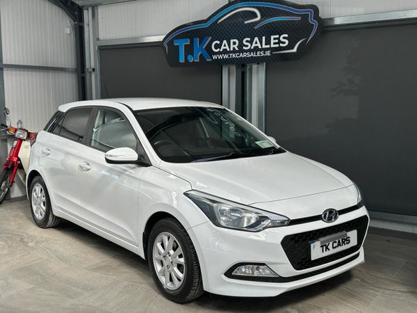 Hyundai i20 Hatchback, Petrol, 2017, White