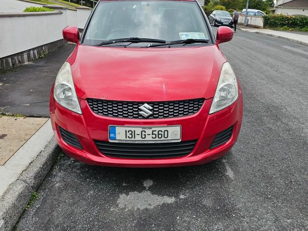 Suzuki Swift Hatchback, Petrol, 2013, Red