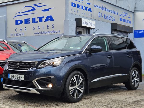 Peugeot 5008 MPV, Petrol, 2019, Blue