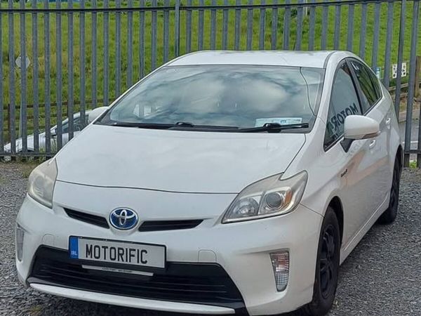 Toyota Prius Hatchback, Petrol Hybrid, 2013, White