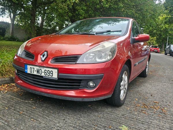 Renault Clio Hatchback, Petrol, 2007, Red