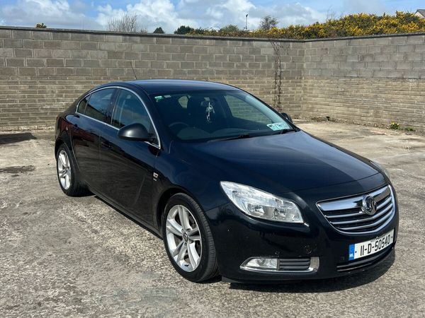 Vauxhall Insignia Hatchback, Diesel, 2011, Black