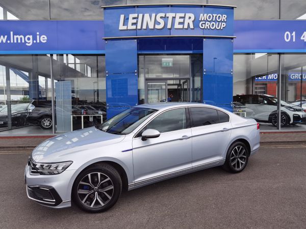 Volkswagen Passat Saloon, Petrol Plug-in Hybrid, 2022, Silver