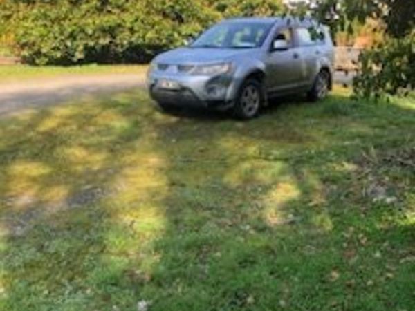 Mitsubishi Outlander SUV, Diesel, 2007, Silver