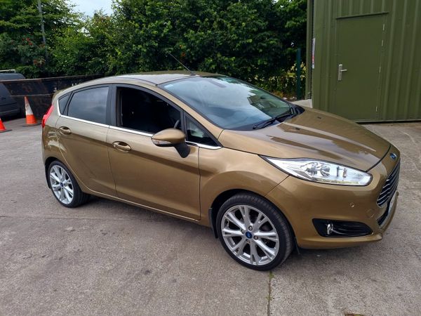 Ford Fiesta Hatchback, Petrol, 2013, Brown