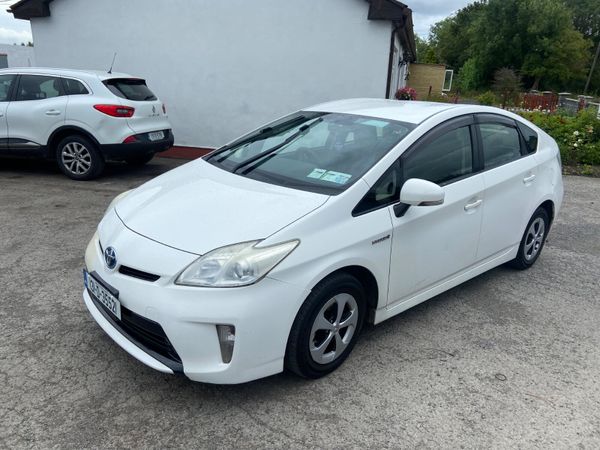 Toyota Prius Hatchback, Petrol Hybrid, 2013, White