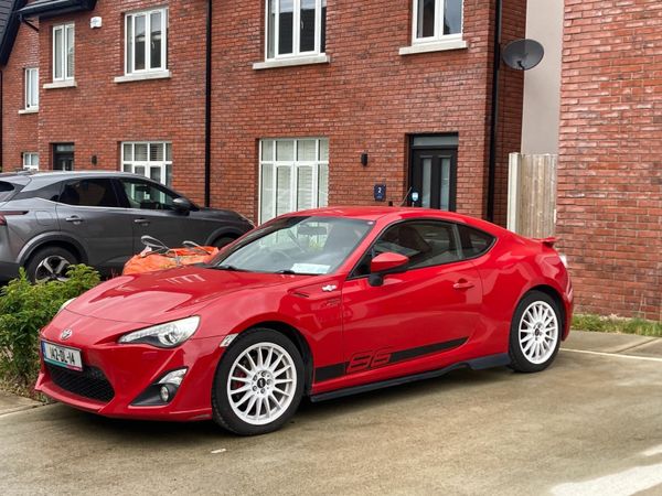 Toyota GT86 Coupe, Petrol, 2014, Red