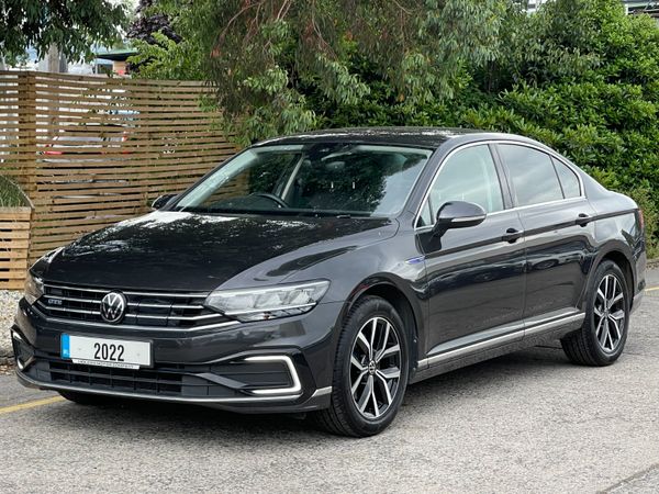 Volkswagen Passat Saloon, Petrol Plug-in Hybrid, 2022, Grey