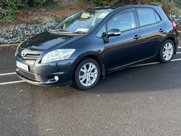 Toyota Auris Hatchback, Diesel, 2012, Grey