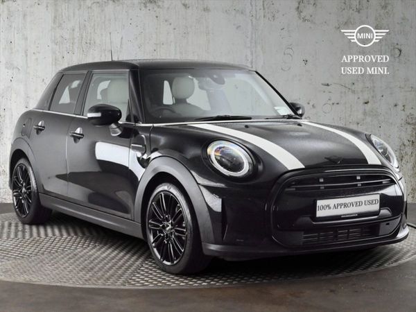 Mini Cooper Hatchback, Petrol, 2023, Black